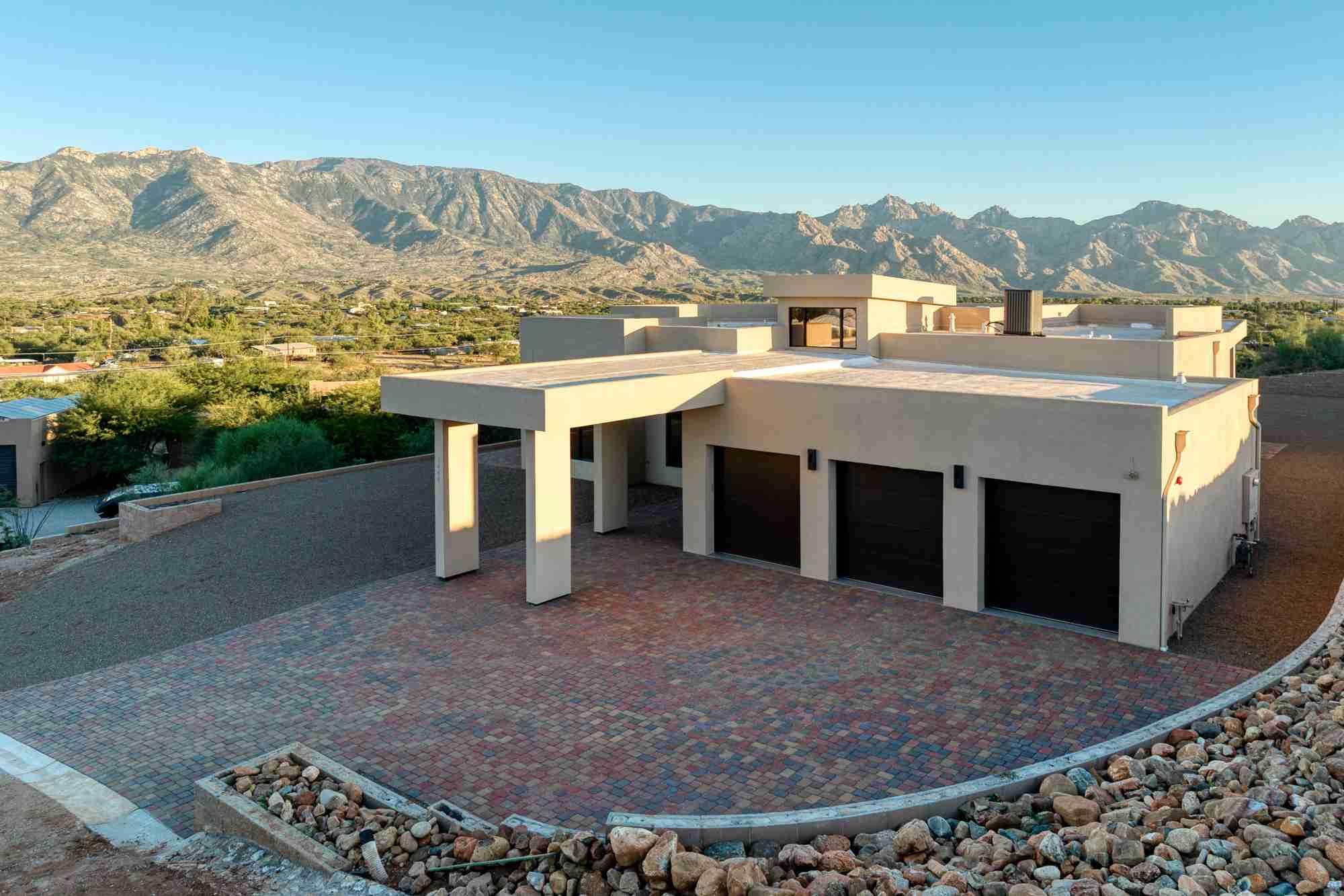 The Sanctuary House in Tucson Arizona build by Brian Johnson